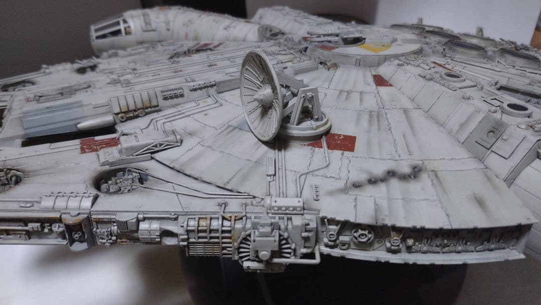 ファインモールド スターウォーズ ミレニアムファルコン 1/72 完成品