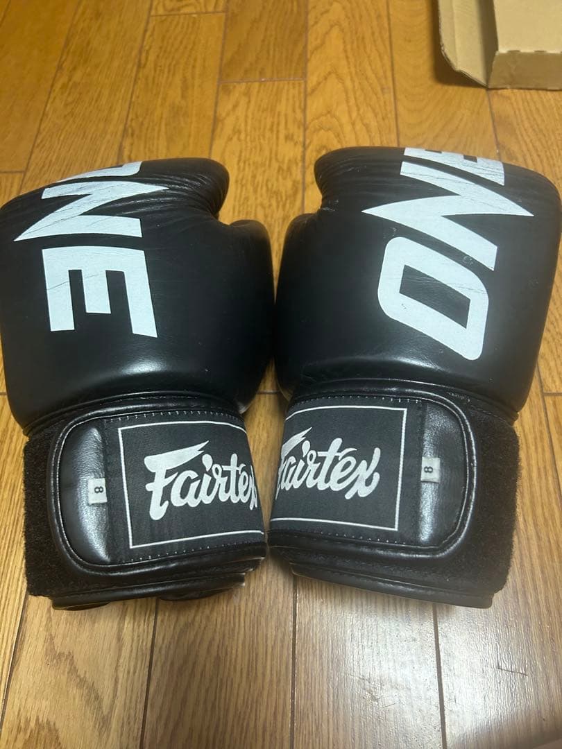 フェアテックスONEボクシンググローブ8オンス