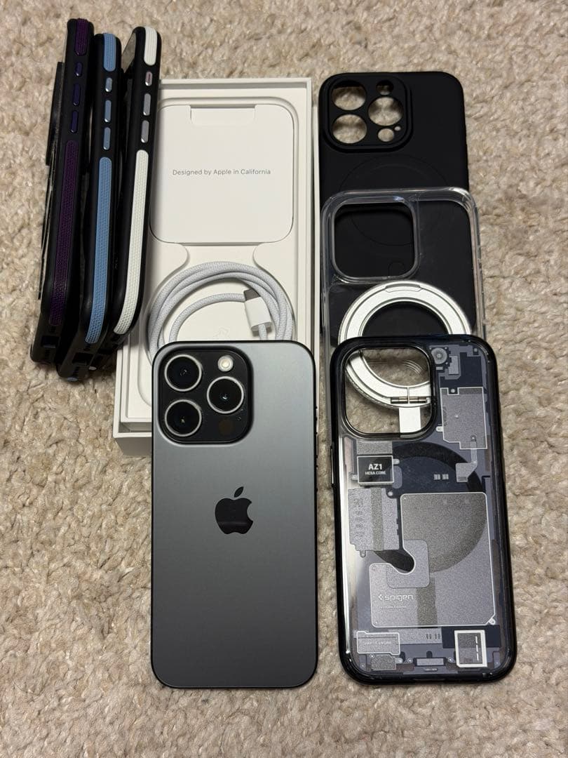 【美品】iPhone15 Pro ブラックチタニウムSIM フリー256G