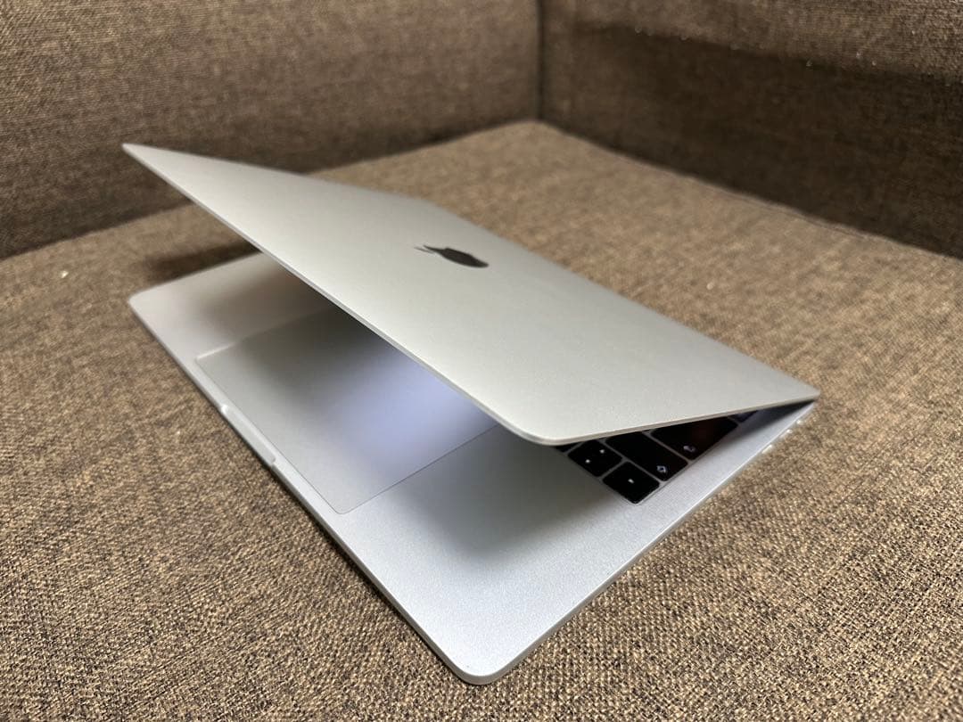 Apple MacBook Pro 2018 i5 8GB 512 オフィス付き