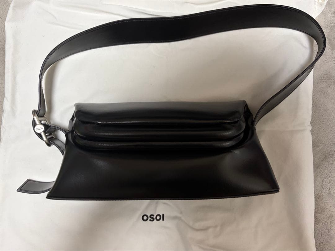 OSOI FOLDER BROT ブラックショルダーバッグ