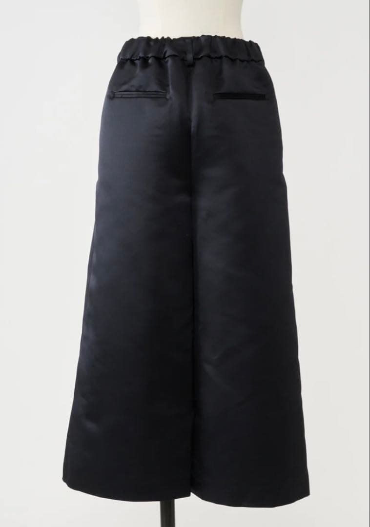 新品タグ付き★heve サテンフレアガウチョパンツ　ブラック36