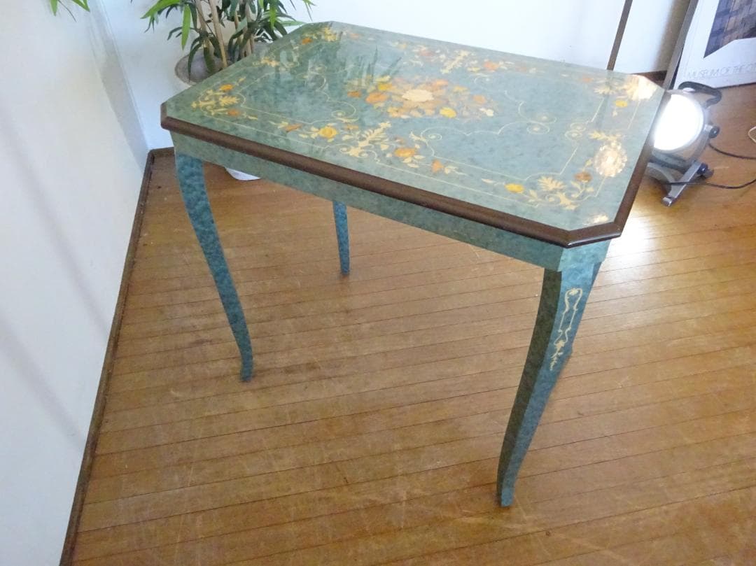 イタリア輸入家具　サイドテーブル　象嵌細工　ヨーロピアンクラシック