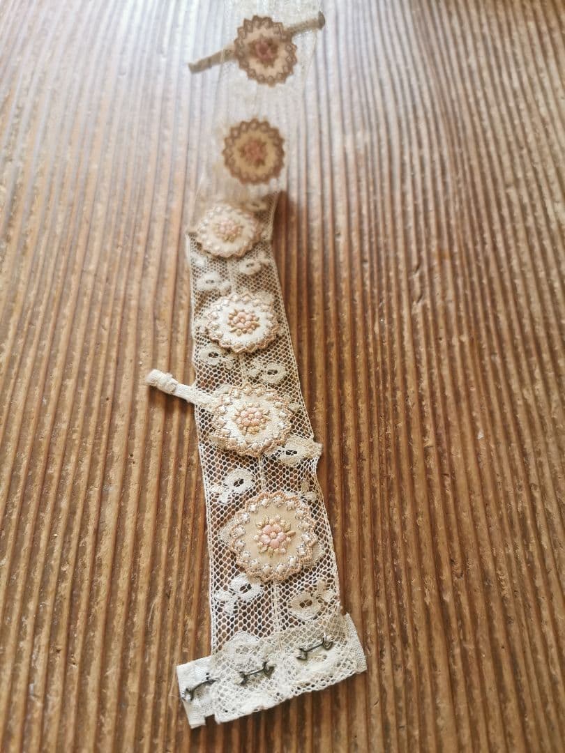 アンティークフランス 付け襟＆ウェストベルト ヴァレンシエンヌ＆花刺繍アップリケ