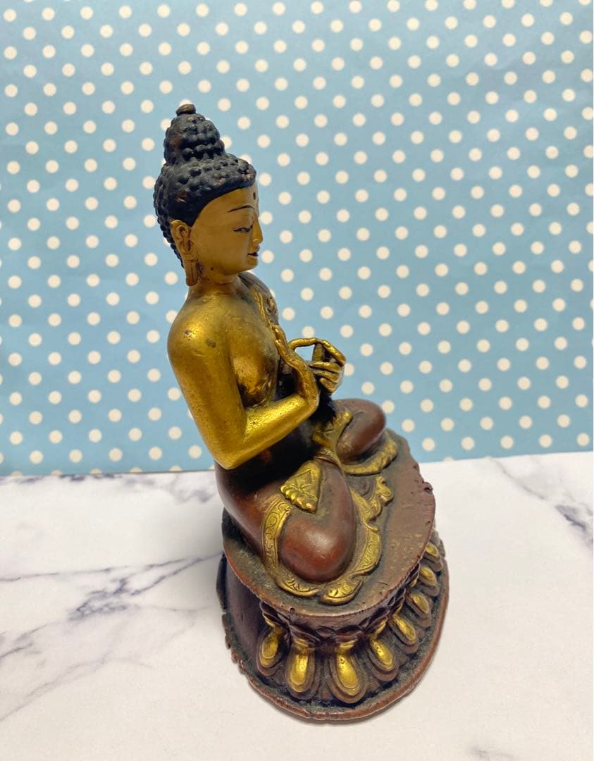 銅製　チベット　特大鍍金仏　ネパール仏像　家内仏堂 奉納 装飾品 工芸品 置物