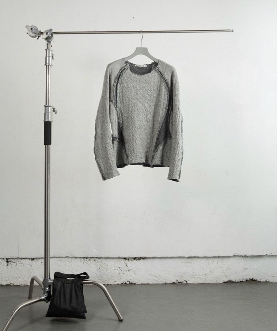 トップス NVRFRGT PANELED LONG SLEEVE T SHIRT