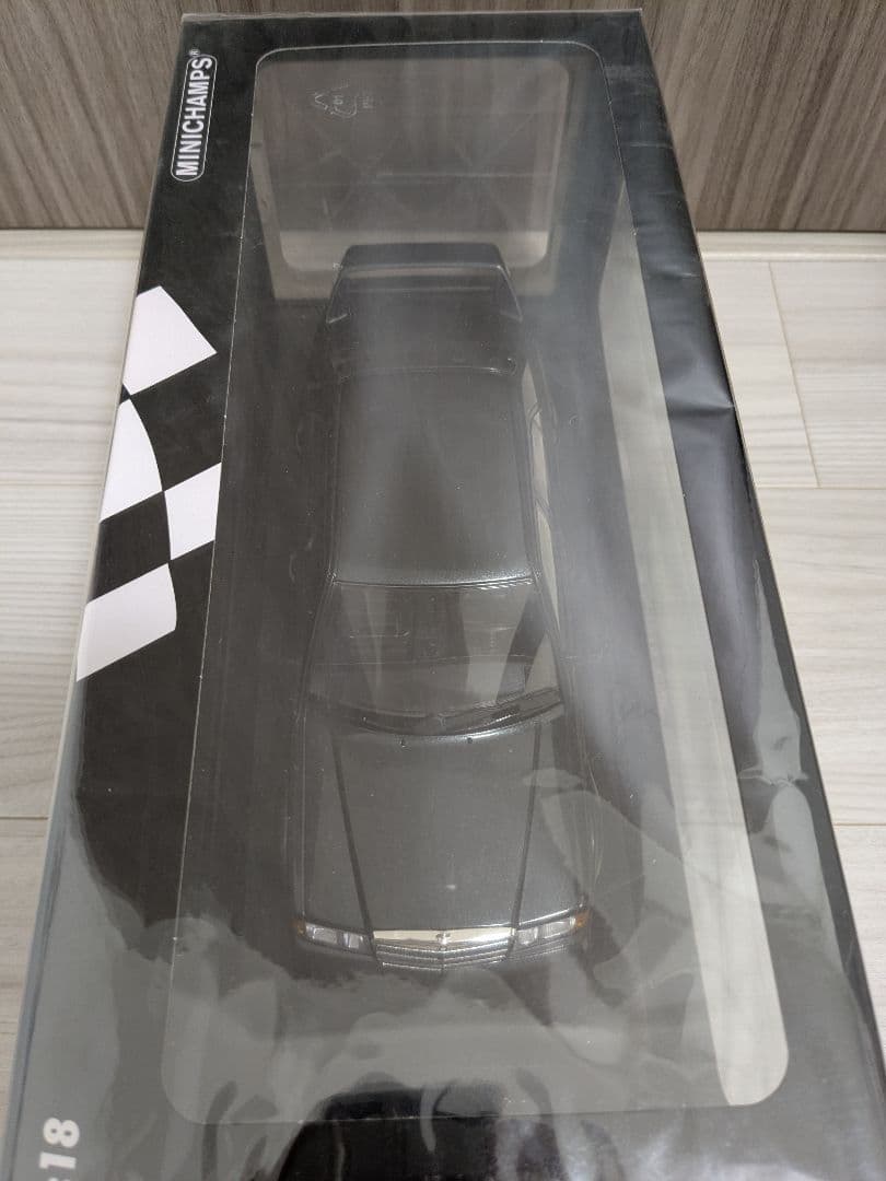ミニチャンプス 1/18 190E ベンツ EVO2 ミニカー　AMG 京商