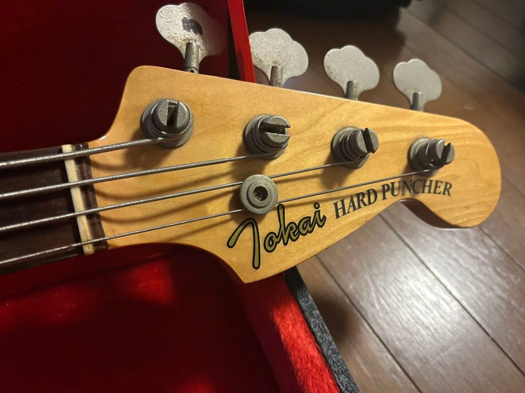 ベース Tokai HARD PUNCHER