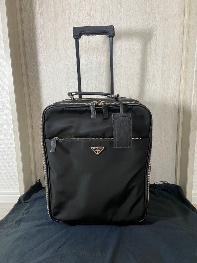 PRADA スーツケース　キャリーケース　ナイロン　レザー　三角ロゴプレート　黒