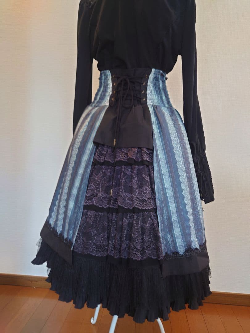 オッズオンジャパン　レース柄スカート　ネイビー