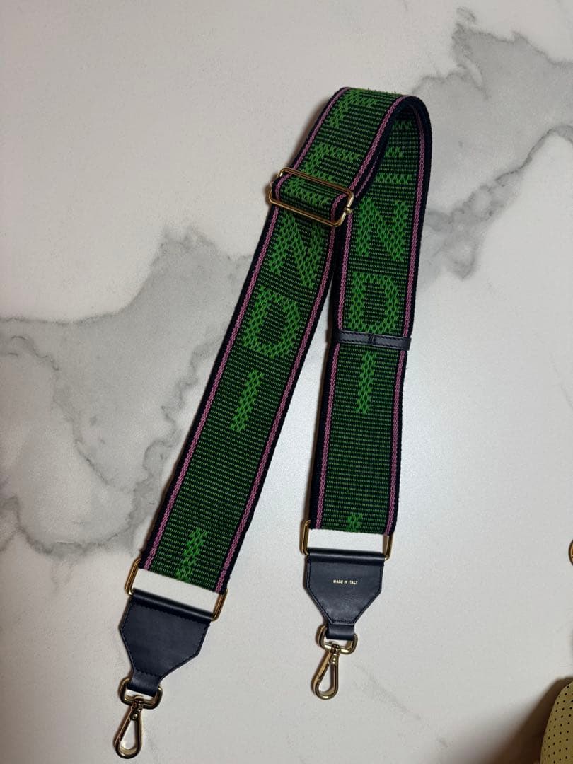 由*子様 FENDI⭐︎ストラップユー⭐︎新品同様