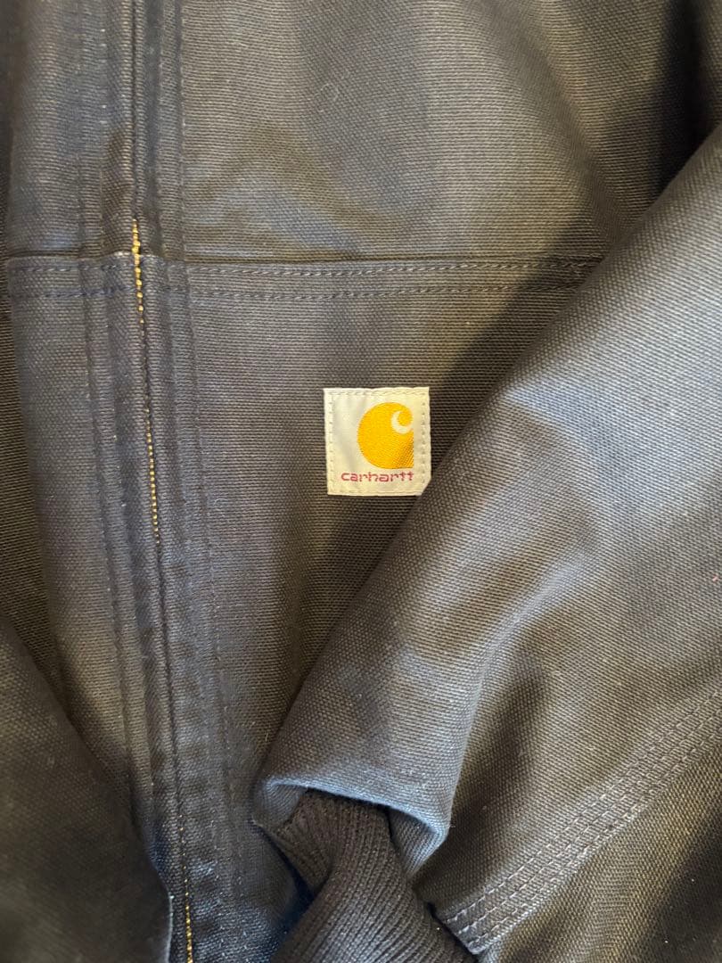 Carhartt フード付きジャケット 黒 アクティブジャケット キルティング