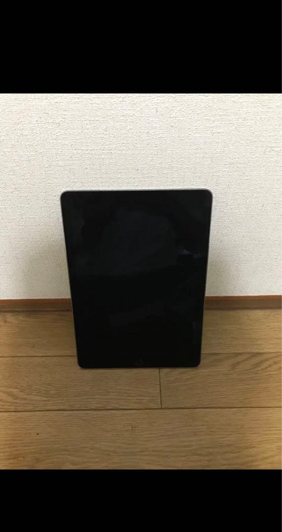 iPad Pro 9.7インチ Wi-Fiモデル 32GB MLMN2J/A