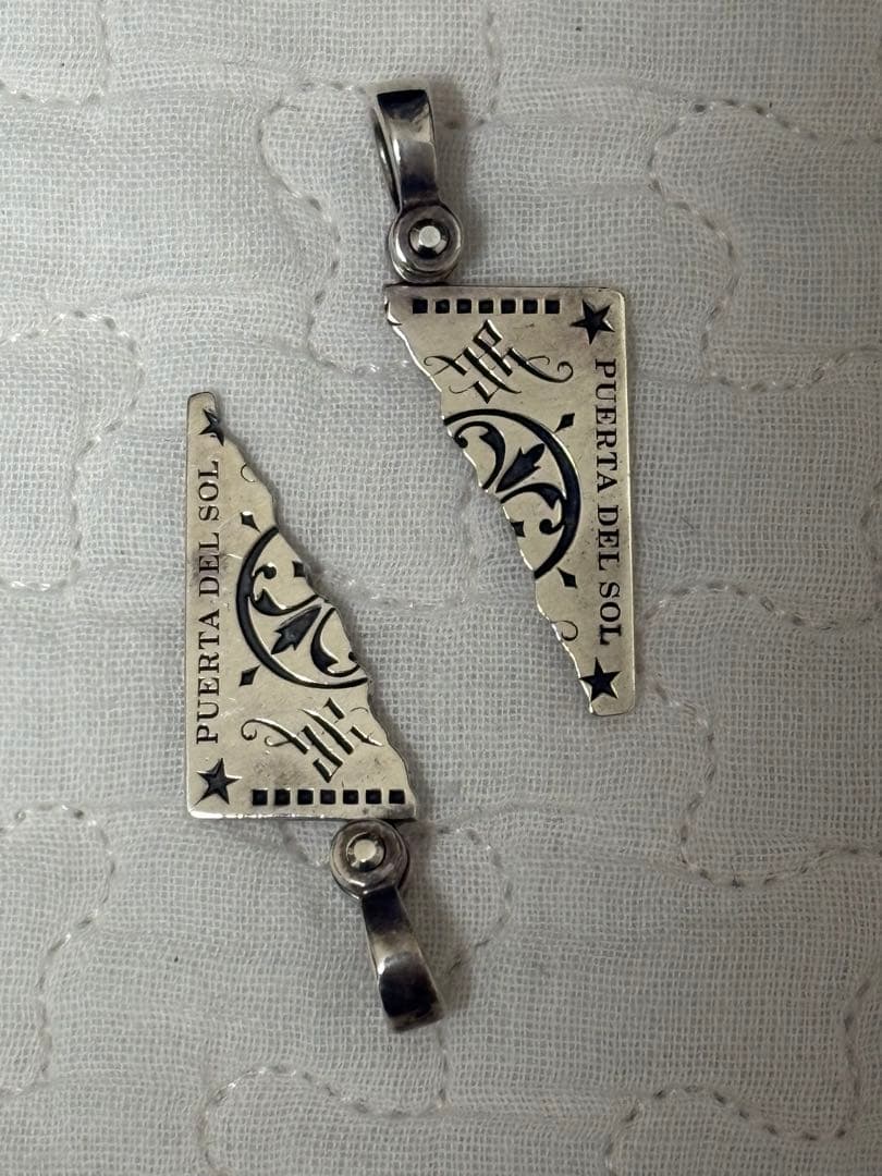 プエルタデルソル リバーシブル トランプ ペンダント ブラックダイヤ ルビー