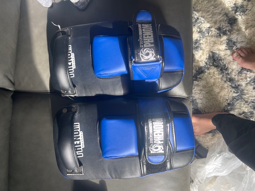 PHENOMフェノム 軽量湾曲キックミット2個ペア/ キックボクシング