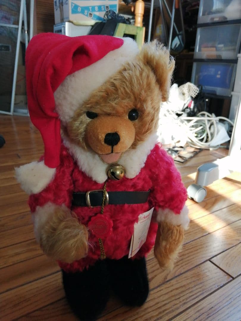 1000体限定のテディベアです。