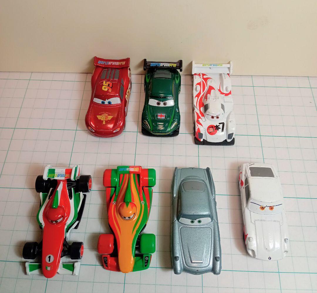 トミカディズニーカーズ7台