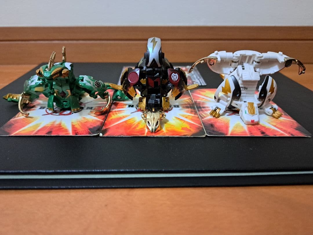 (激レア)爆丸 爆テク 神3 磁ドラガオン 轟フドウ 士ガリュウ