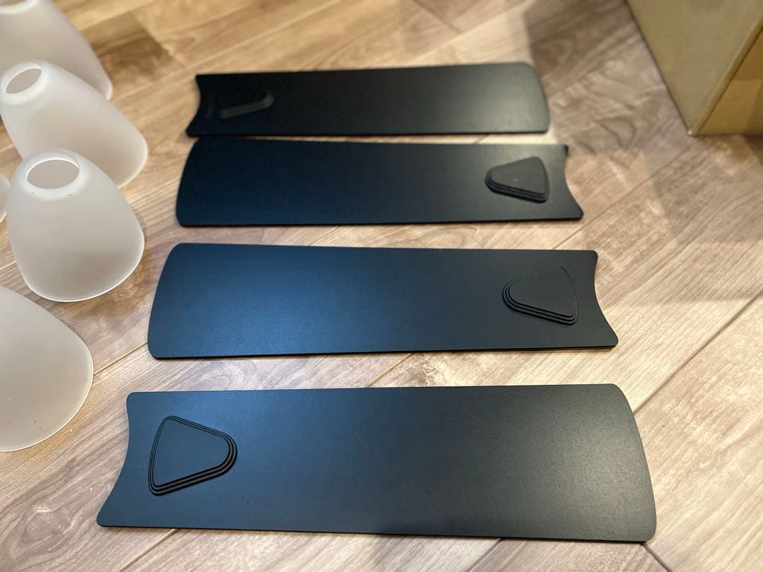 LOWYA　シーリングファンライト