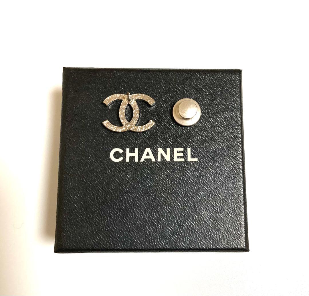 CHANELココマーク ピンブローチ ピンバッチ ブルーラインストーン シルバー