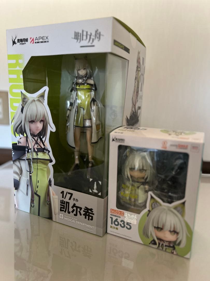 【2点セット】ケルシー　APEX フィギュア　＆ねんどろいど アークナイツ