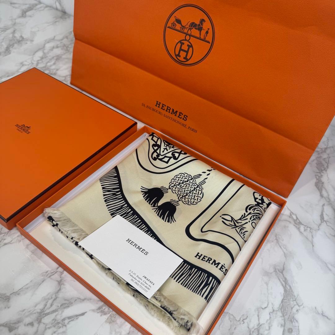 【完全新品未使用】HERMES スカーフ
