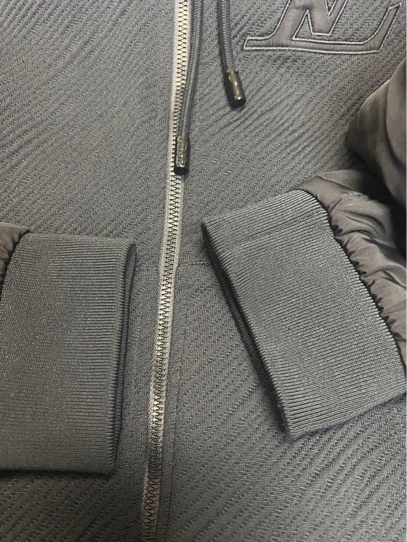 ルイヴィトン　パーカー　Mサイズ　直営店購入品　定価27万