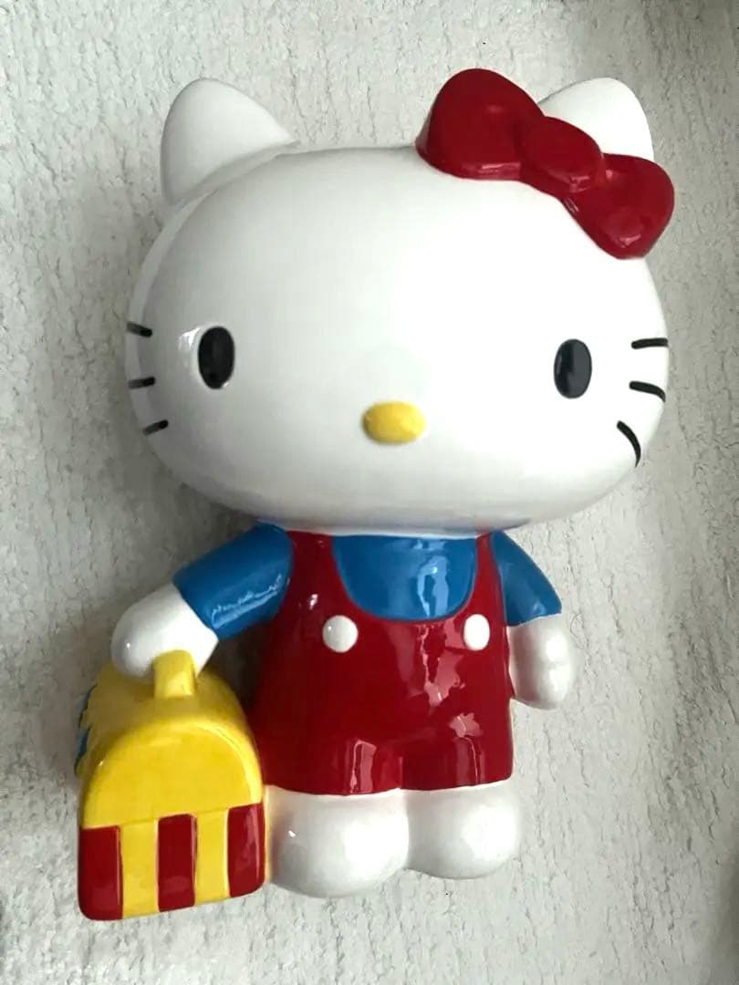 【サンリオ・Sanrio】ハローキティ 陶器製貯金箱 全長約26センチ