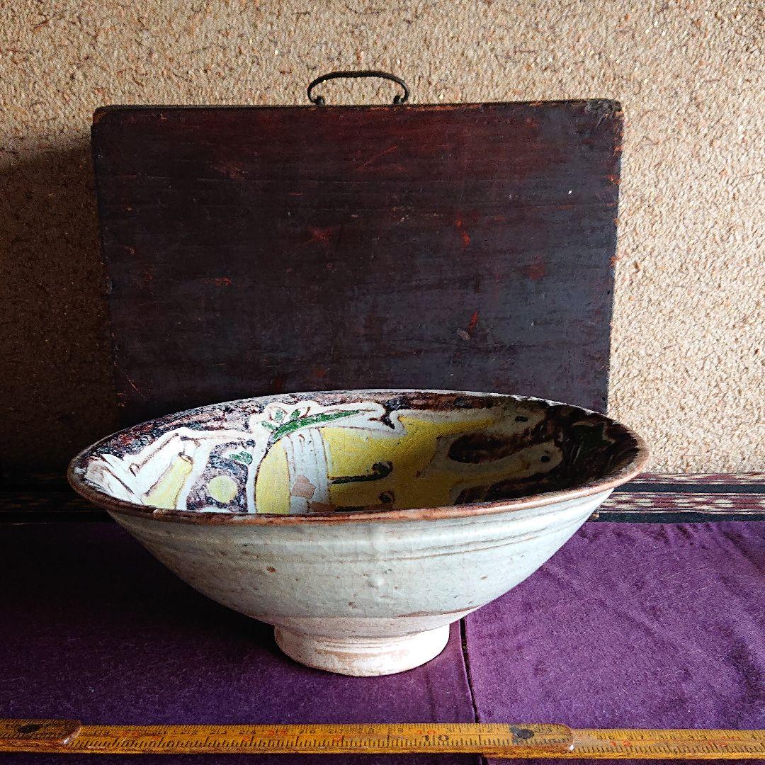 ペルシャ 白地多彩騎馬人物図鉢 9～13世紀頃