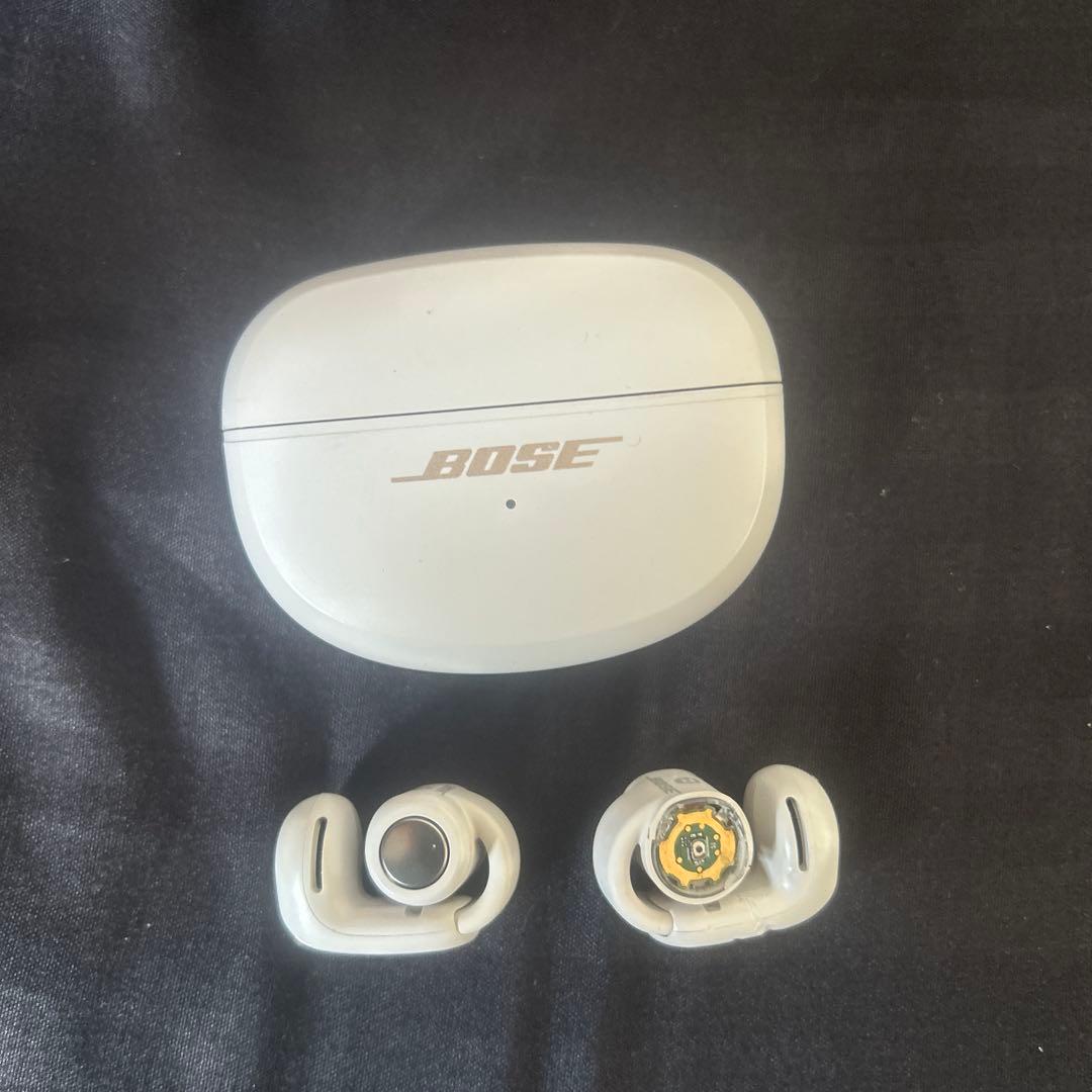 定価39,600円 BOSE ワイヤレスイヤホン ホワイト 充電ケース付き