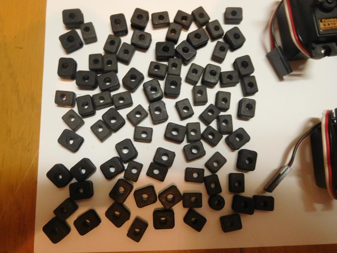 フタバ　 S3101 マイクロサーボ15個とその他まとめ売り