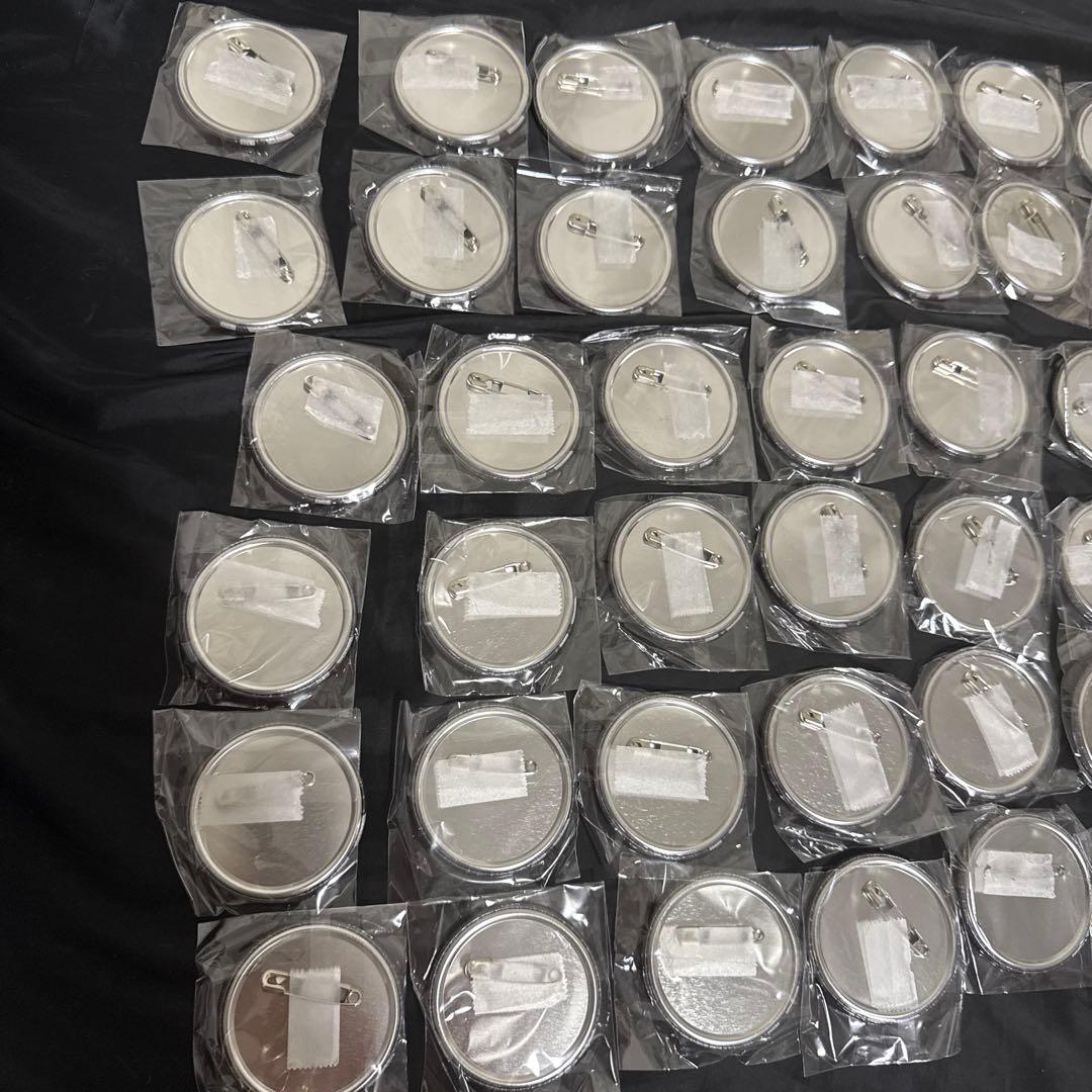 黒執事 寄宿学校編 セバスチャン 缶バッジ　50点まとめ売り