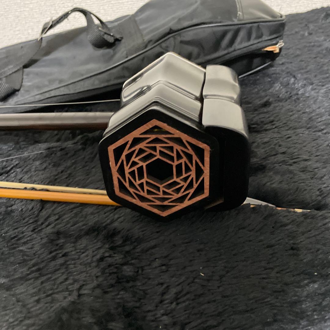 高級 二胡 中国 民族楽器 弦楽器 ケース付き 木製 ねじれ