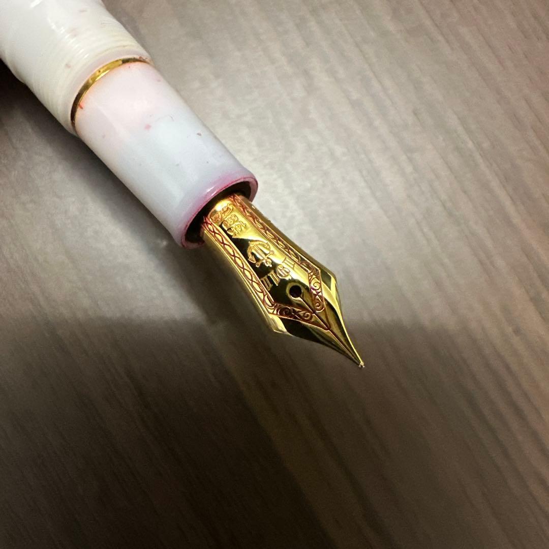 【廃盤】セーラー万年筆　SHIKIORI 雪夕空葉【雪椿】中細