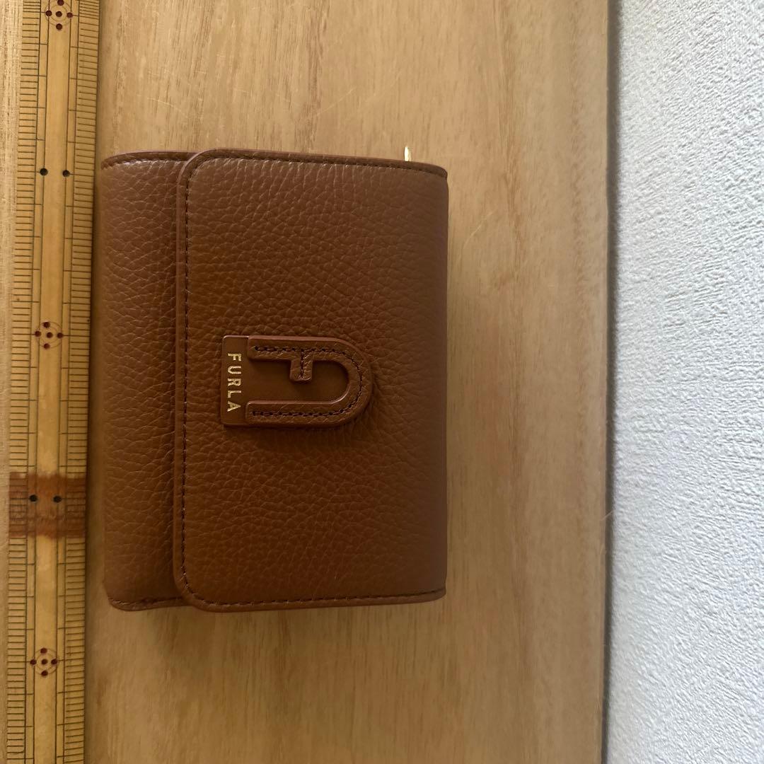 か*め様 FURLA 二つ折り財布　バイカラー