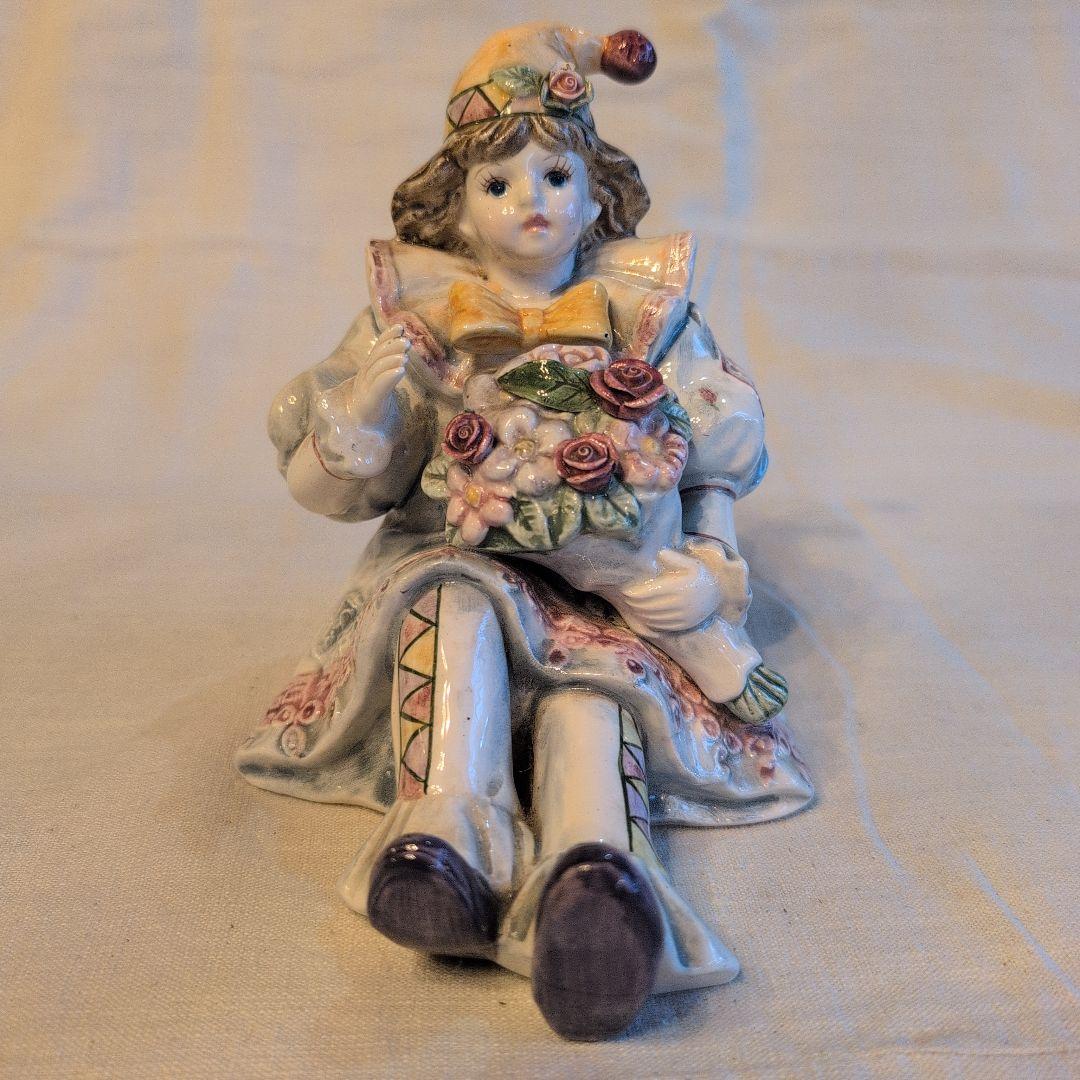 陶器のオルゴール人形　イエスタディ 高さ15cm