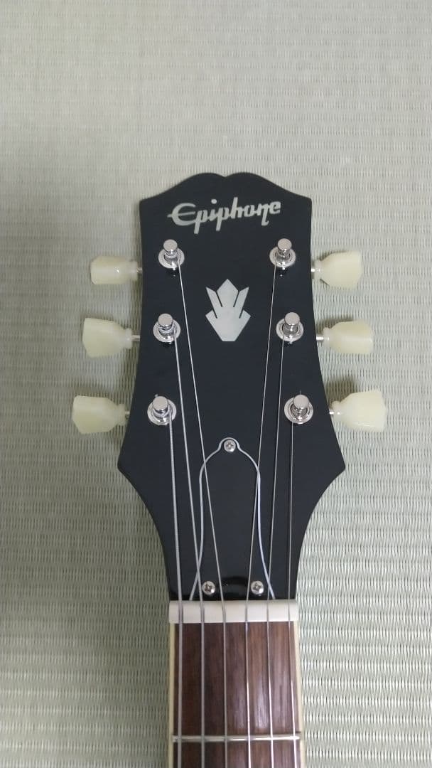 本日23時迄特価Epiphone セミアコースティックギターES-335