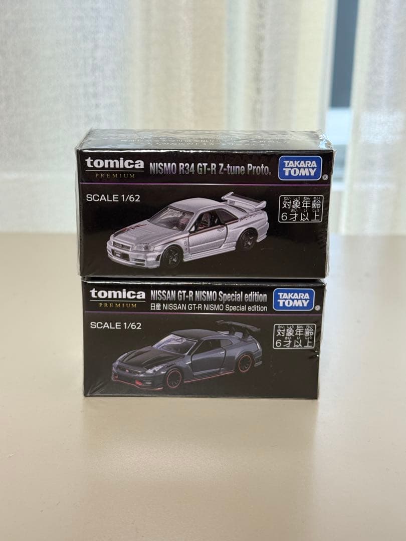 未開封/ジャパンモビリティショープレミアムトミカGT-R2台セット