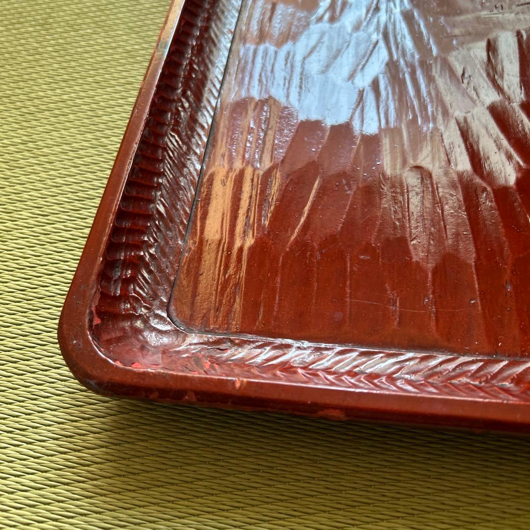 木製赤色彫刻模様の盆 4枚セット