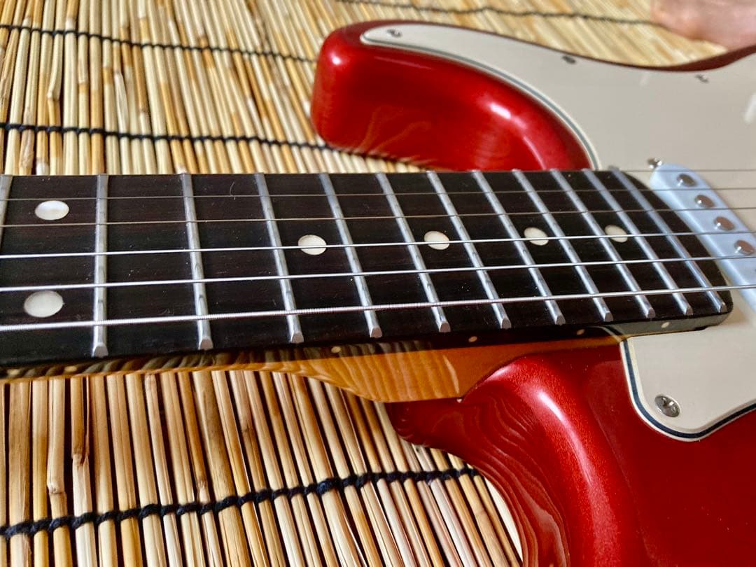 ☆依頼値下　☆美品　新機能満載で多彩な音色　希少な一本　Buskers ST