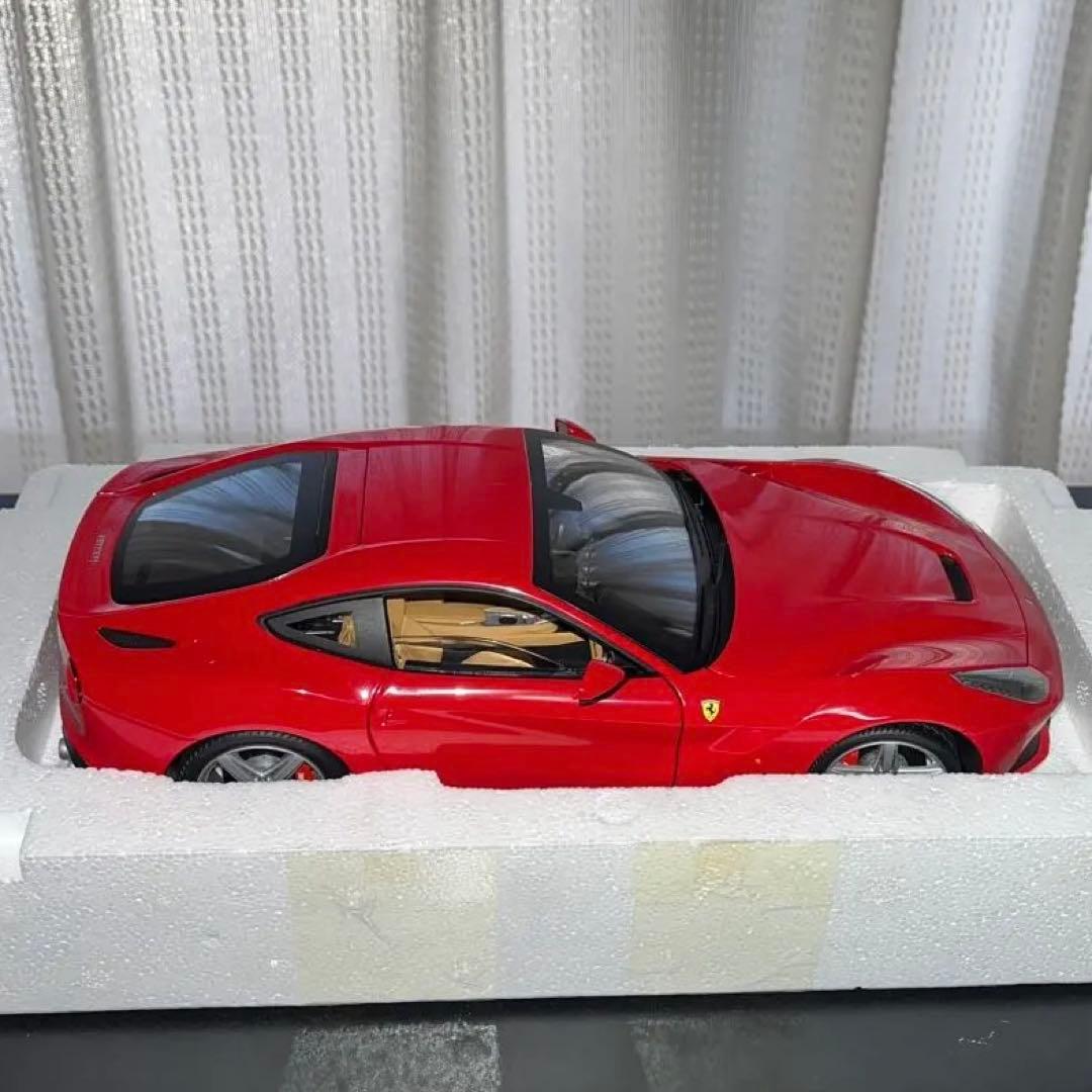 Ferrari F12berlinetta 1/18 赤