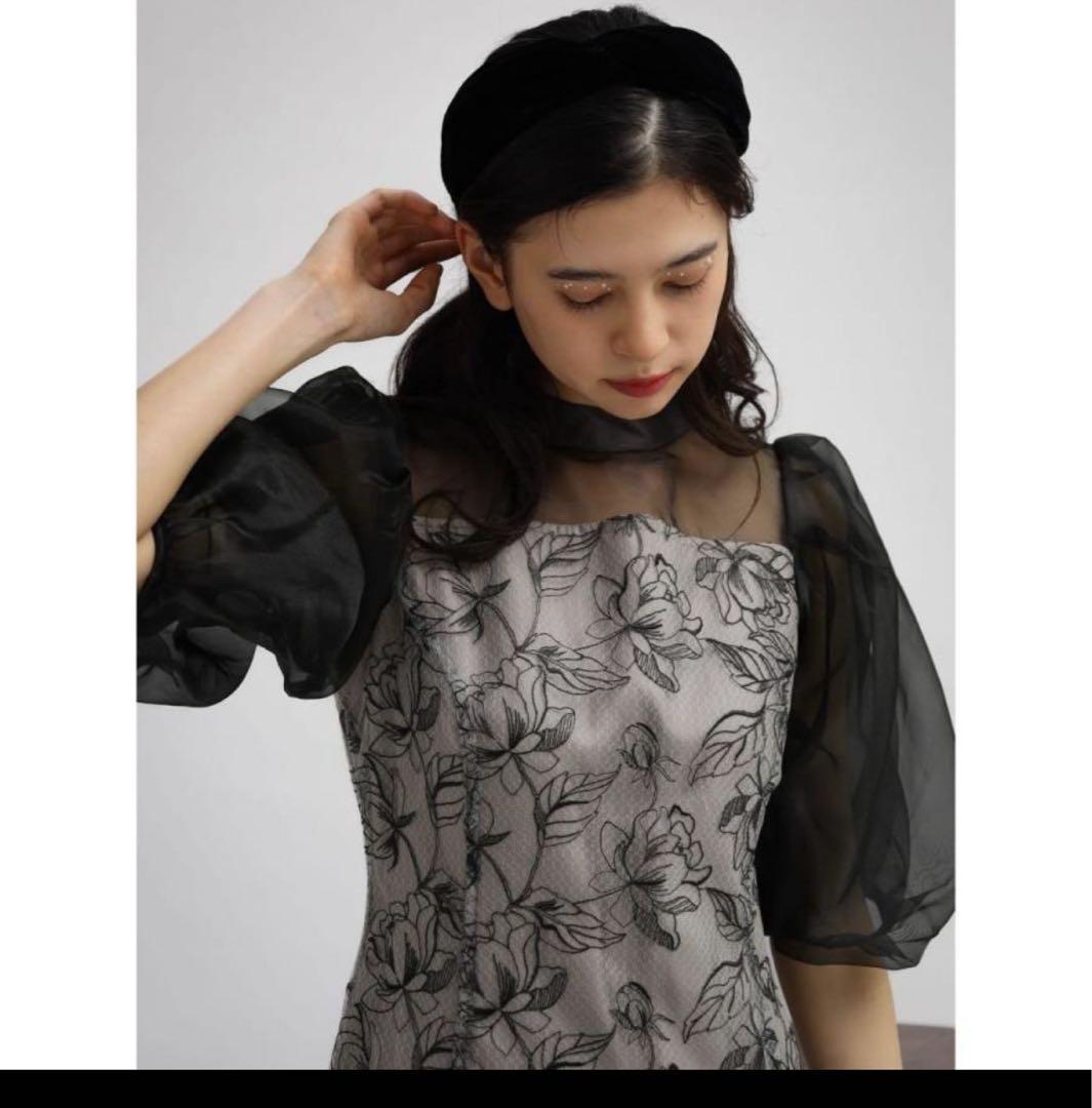 専用⭐︎フラワープリント パフスリーブドレス　petirobe オケージョン