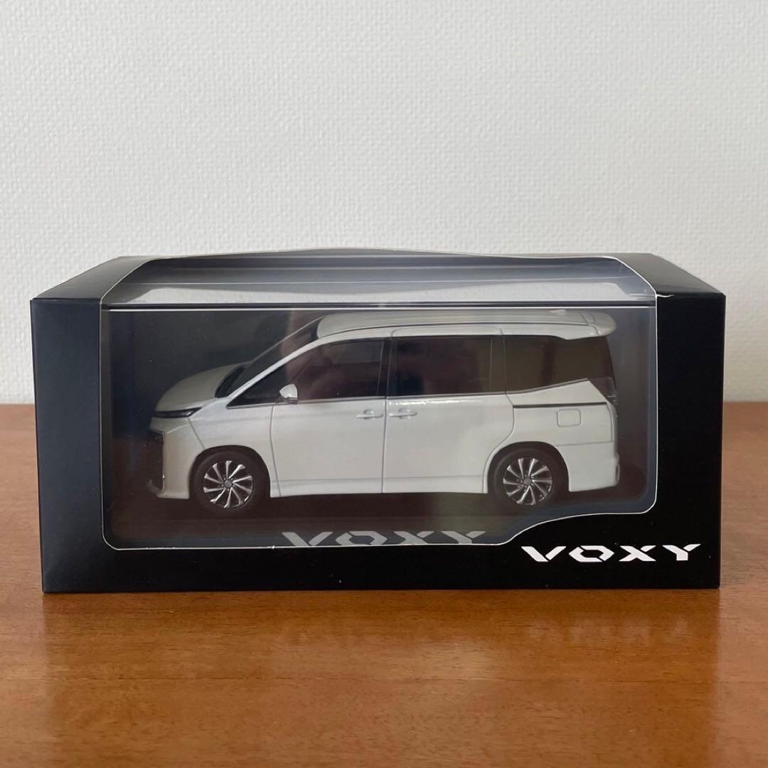 【新品未開封】TOYOTA トヨタ　VOXY ヴォクシー　90系　ミニカー